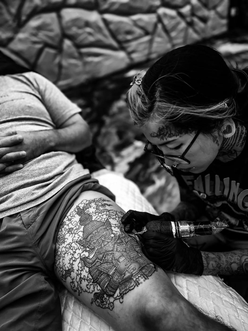 Gwen tattooing a detailed piece at her Pattaya studio
