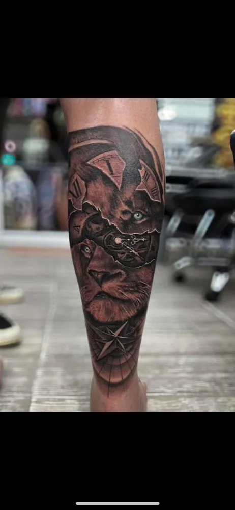 Black and grey tattoo by Gwen — Pattaya tattoo studio, photo 3