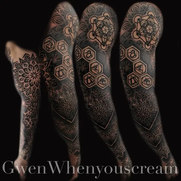 Mandala and geometric tattoo by Gwen — Pattaya tattoo studio, photo 4